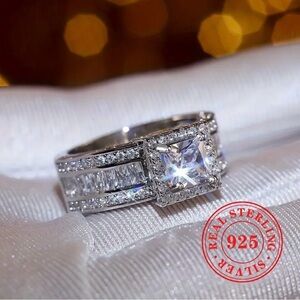 925 Sterling Silver Dazzling Zircon Engagement Ring Size 7